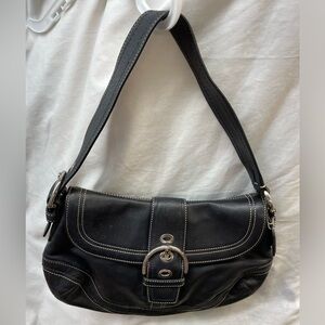 Coach heavy black leather shoulder bag sz 13.5x8x1. AUTHENTICATED